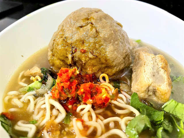 Puas Makan Bakso Beranak Semangkuk