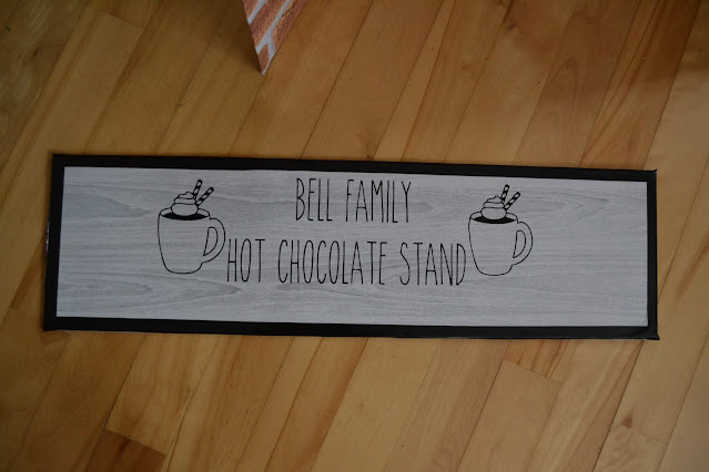 East Coast Mommy: GENIUS Hot Chocolate Stand made using a dollar store  cardboard tri-fold