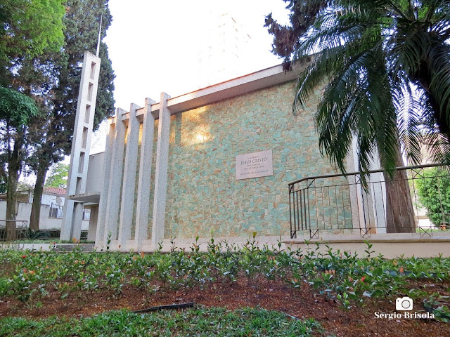 Vista ampla da A Igreja de Jesus Cristo dos Santos dos Últimos Dias - Estaca Santo Amaro no Bairro homônimo