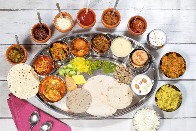 Gujarati Thali | Food taste of Gujarat | Gujarat | Surat | Best food in Gujarat