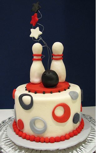 bowling birthday cakes