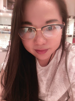 Am LANGUAGES TEACHER  |  SELFIE took on 2019