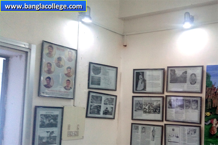 বাঙলা কলেজে সংঘটিত গণহত্যার স্মরণে নির্মিত স্মৃতি গ্যালারির অভ্যন্তরের খন্ডচিত্র