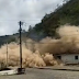 Morro da Forca, em Minas Gerais, cede após fortes chuvas e destrói casarões