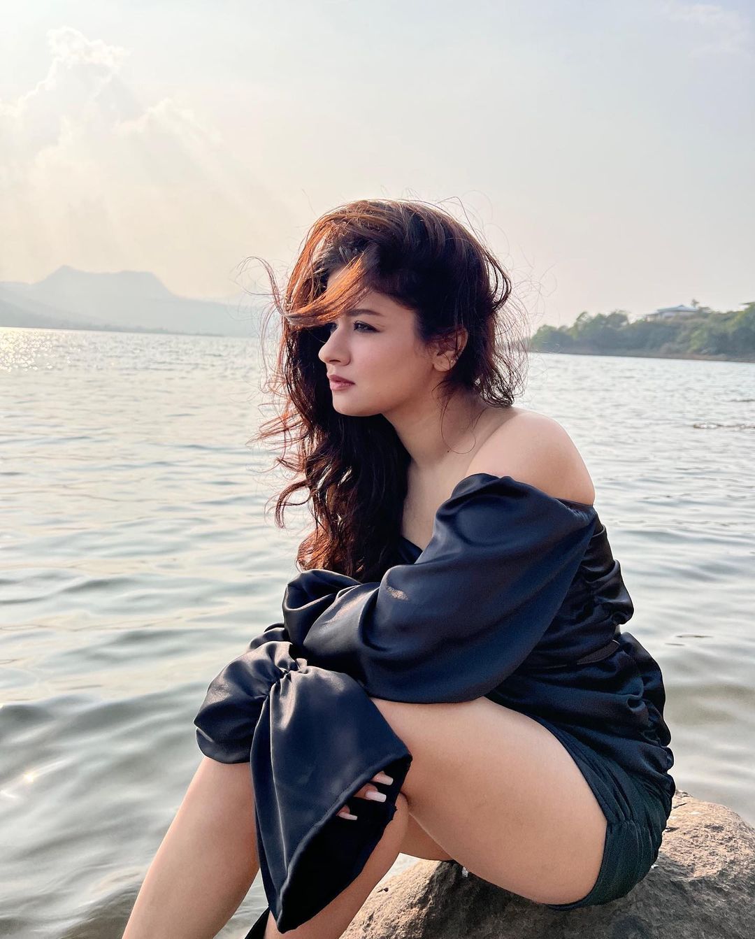 Avneet kaur pic