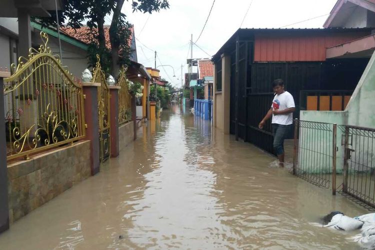 Sungai Kendal Meluap, Ratusan Rumah di 10 Kelurahan di Kecamatan Kota Kendal Terendam Banjir