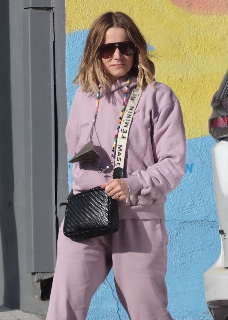 Kristen Bell Clicked   in Los Angeles 22 Feb-2022