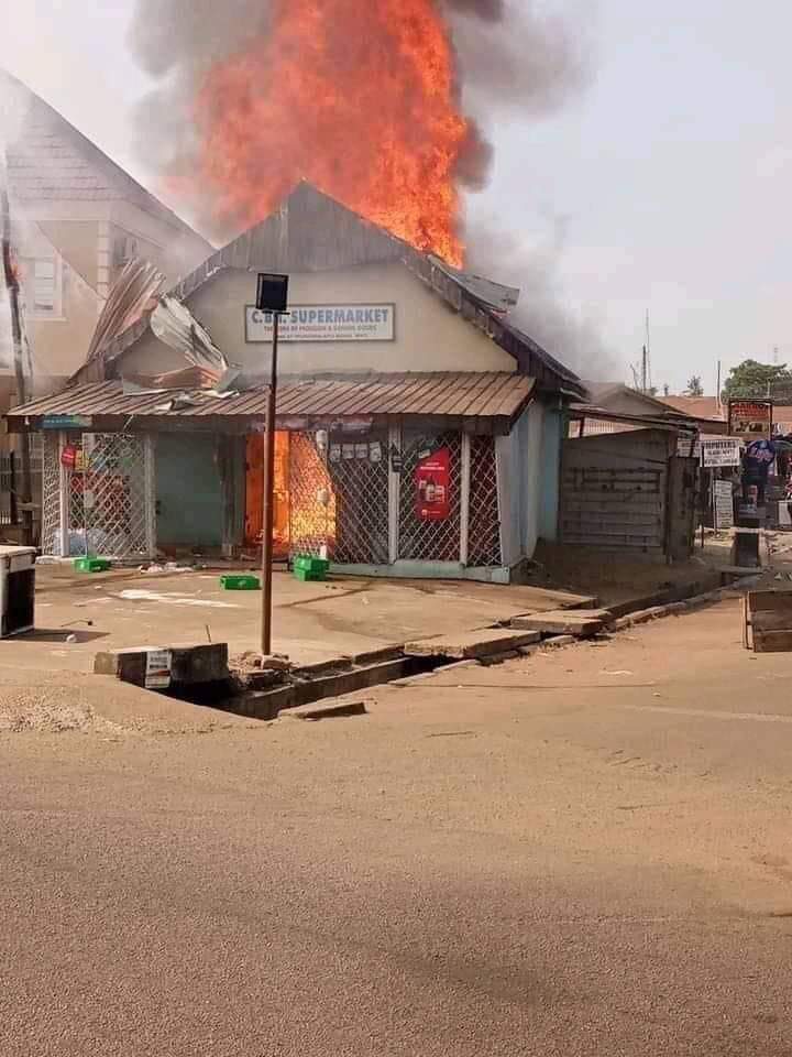 CBI supermarket in Makurdi, Benue state Razed by fire