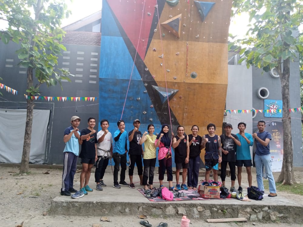 Atlet Panjat Tebing Dari Sulut, Sulteng dan Gorontalo Gelar Latihan Bersama