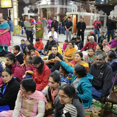 Devotees-at-Shiv-Vishnu-Livermore-Temple - Shri Kainchi dham