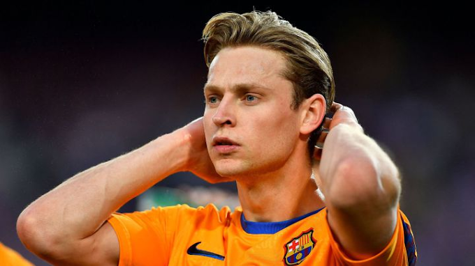Barcelona ‘95%’ likely to sell Frenkie de Jong to Manchester United - report
