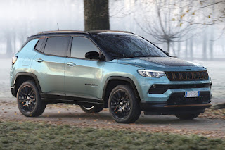 Jeep Compass e-Hybrid (2022) Front Side