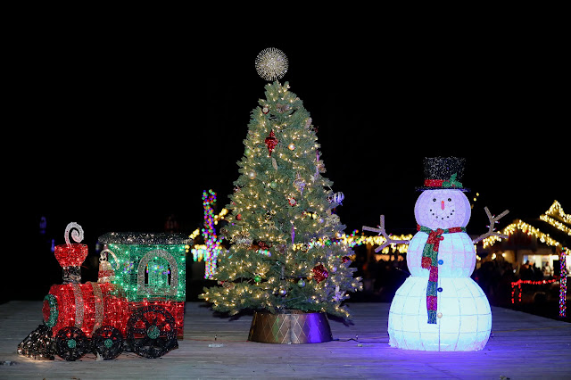 Ohio Renaissance Festival Christmas lights