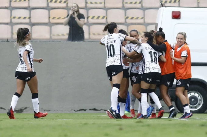 Corinthians goleia Ferroviária em reencontro com a Fiel e garante vaga na final do Paulista Feminino