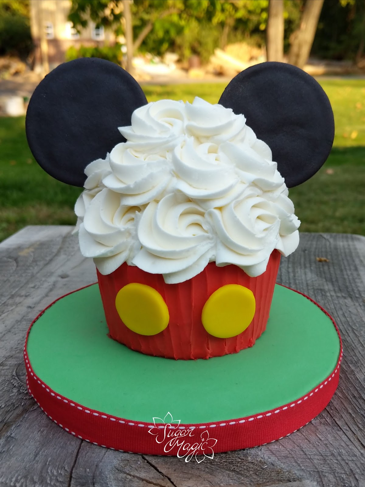 mickey mouse birthday cake