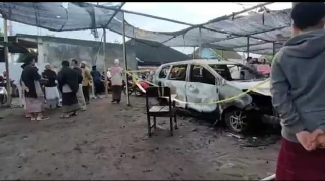 Ponpes As-Sunnah di Lombok Timur Diserang Massa, Mobil Dibakar