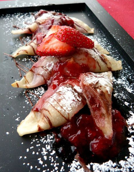 Baked Banana, Chocolate and Strawberry Wontons