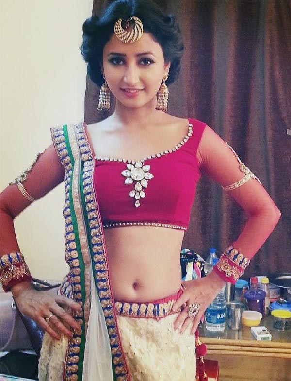 25 Beautiful Photos Of Sana Amin Sheikh Wiki Bio Tv Shows Rj Instagram And More