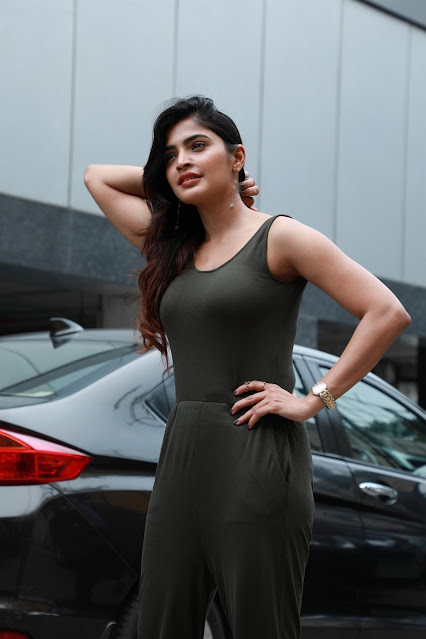 Tamil Actress Sanchita Shetty Latest Hot Stills 13