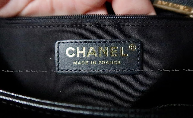 HOW TO SPOT A FAKE CHANEL LE BOY NEW MEDIUM OLD GOLD HARDWARE CAVIAR  LEATHER + BAG REVIEW