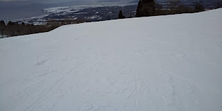 20220115_箱館山スキー場第3ゲレンデの良い雪面の写真