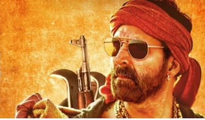 Bachchan Pandey is a remake of Veeram, a 2014 Tamil film. On January 6, 2021, filming for the film began in Jaisalmer. Akshay Kumar plays a gangster in the film, while Kriti Sanon plays a journalist. Sajid Nadiadwala produces the film, which also stars Pankaj Tripathi, Arshad Warsi, and Jacqueline Fernandez. It was supposed to be released for Christmas last year. It was, however, postponed due to the novel coronavirus pandemic. Originally, the film was scheduled to be released on January 26, 2022. Later, the date was pushed back to March 4. The film will now be released on March 18th.