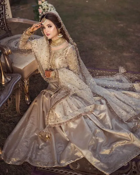 Rabeeca Khan All dolled up in alluring wedding dress by Faiza Salon