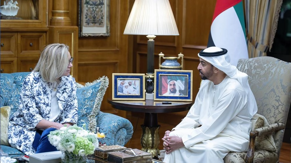 حمدان بن زايد: الإمارات حريصة على إيصال المساعدات الإنسانية للمحتاجين في العالم