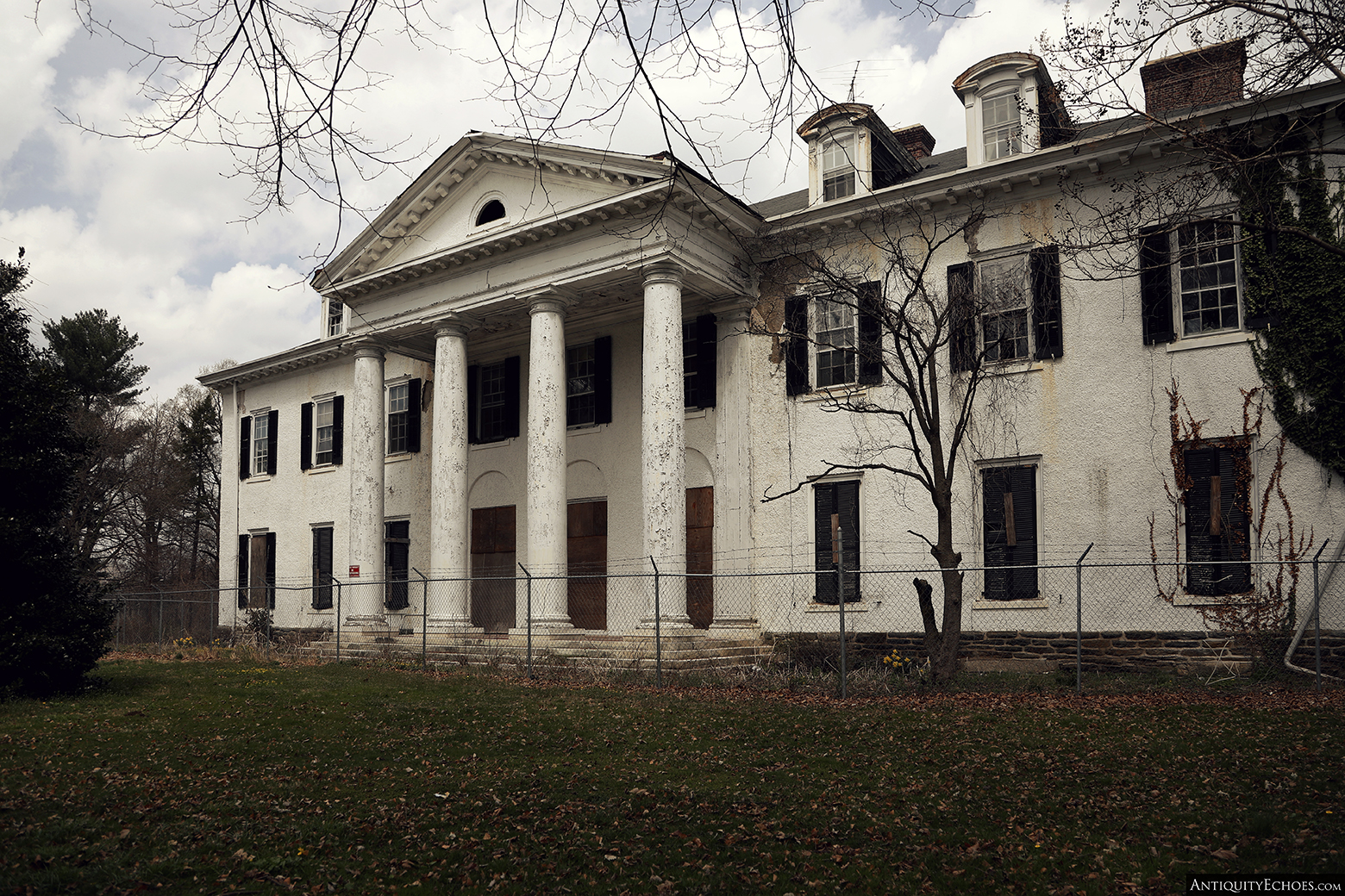 Woodburne Mansion - Front Facade Up Close