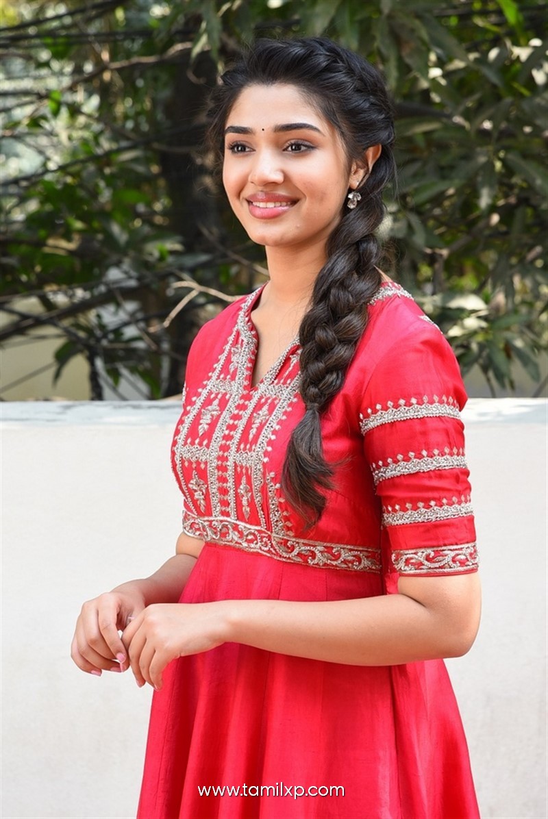 Telugu Actress Krithi Shetty Photos