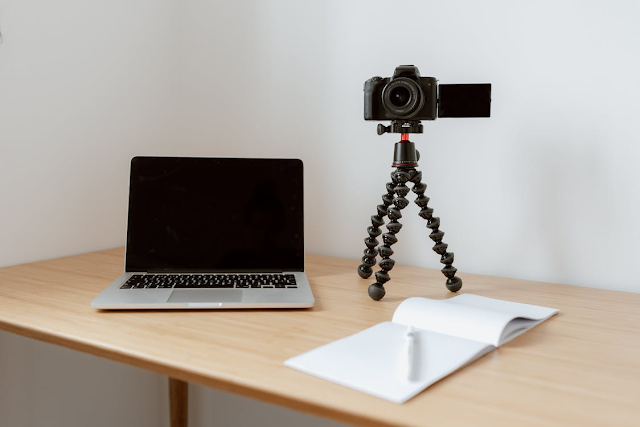 How to use monitor camera instead of laptop