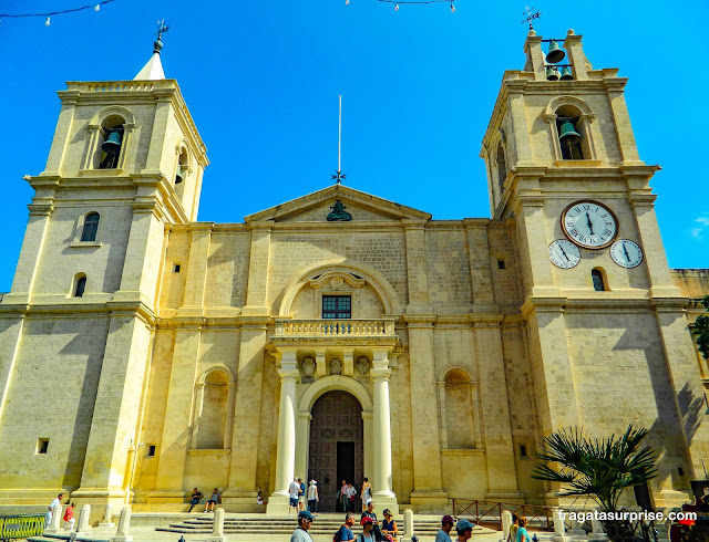 Fachada da Co-Catedral de São João, em Valeta, Malta