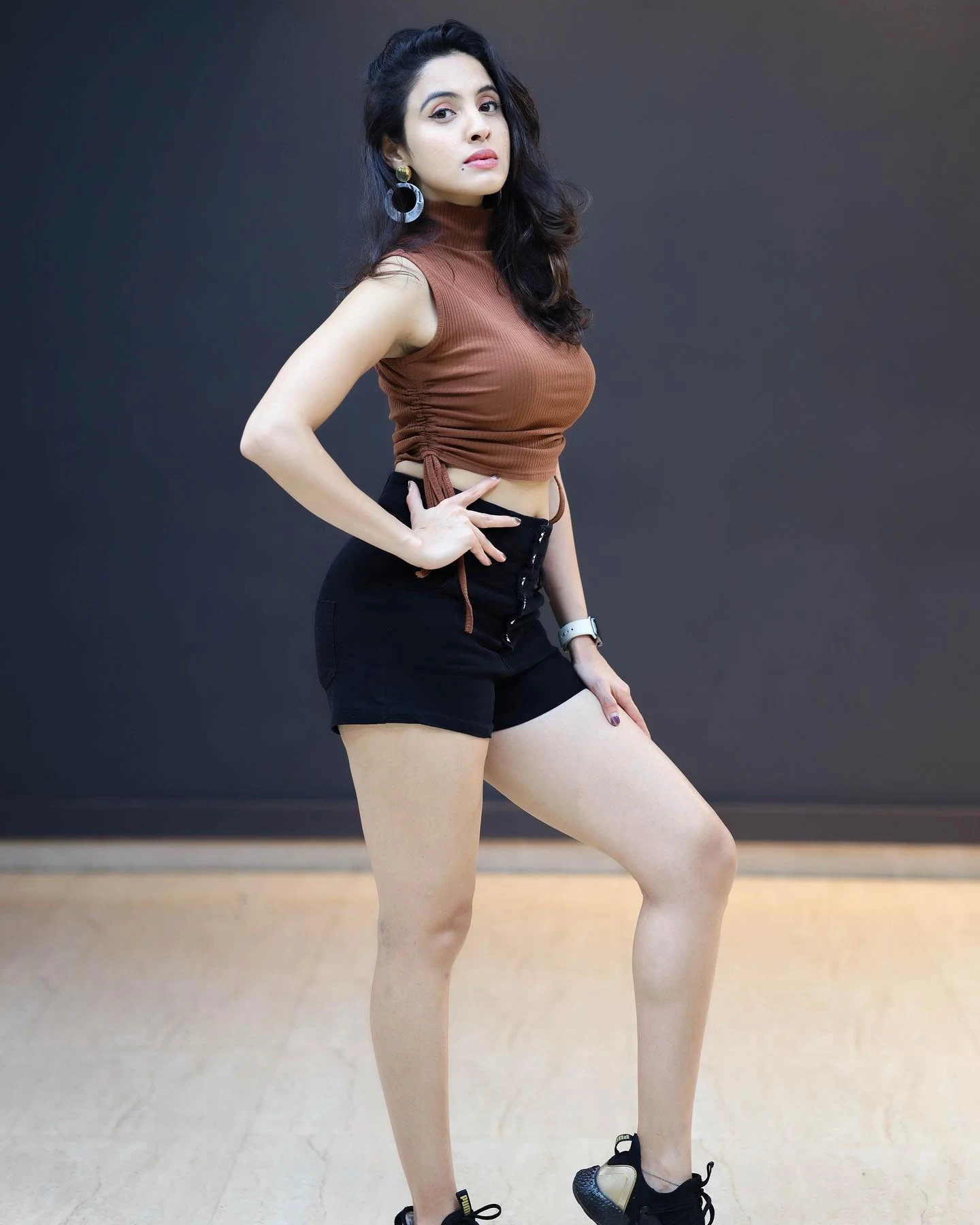 Priyanka kholgade hot and sexy thighs and Butt | Priyanka kholgade hot and gorgeous looks