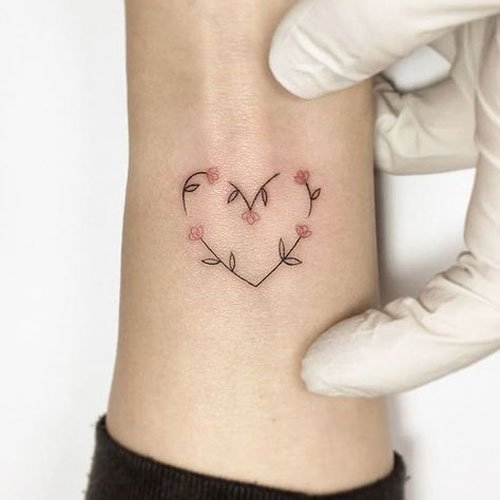 Tatuagem feminina delicada: Ideias para inspirar sua próxima tatto