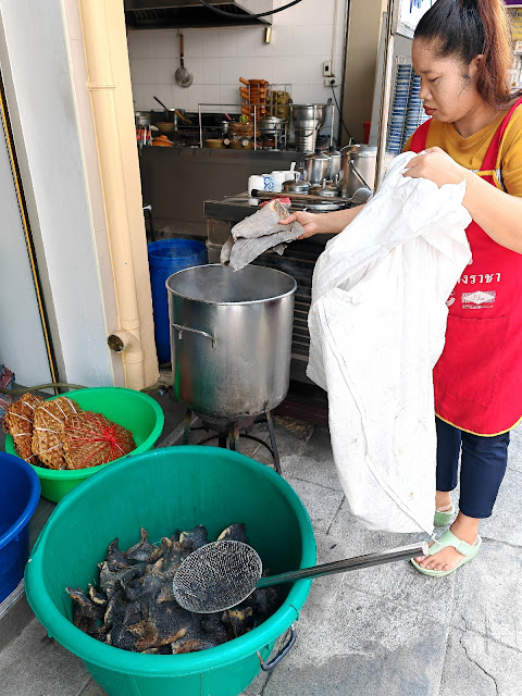 Tai_Tong_Shark_Fin_Charoen_Krung_ไต๋ตงหูฉลามเลิศรสบางรัก_大中著名鱼翅