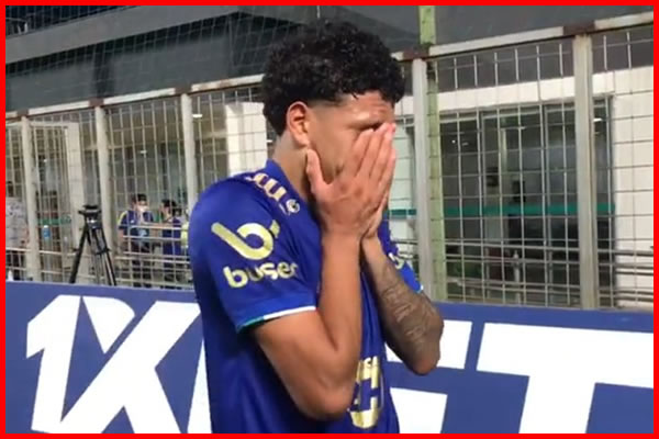 Filipe Machado recebe chance no Cruzeiro, faz gol e se emociona