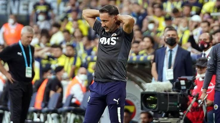 Fenerbahçe'nin teknik direktörü Vitor Pereira Gidicek mi fenabisey