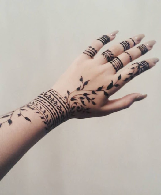 Elegant Traditional Mehndi Designs for Front & Back hand