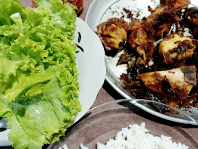 Dinner Dengan Ayam Goreng Berempah