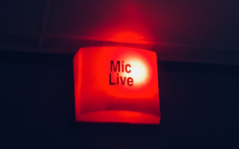 mic live light