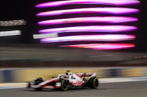 Kevin Magnussen con la Haas nei test in Bahrain
