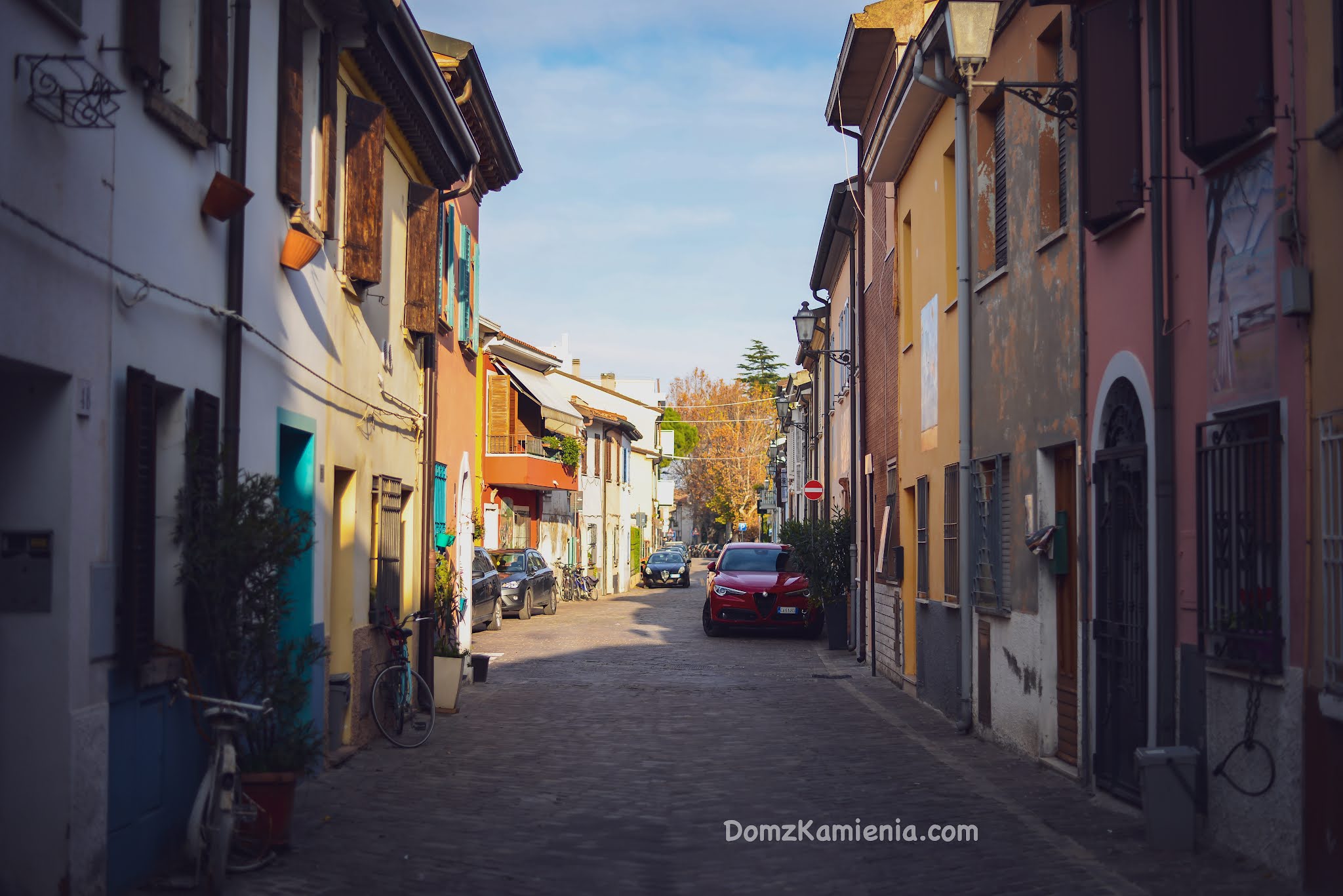 Rimini, borgo San Giuliano, Dom z Kamienia