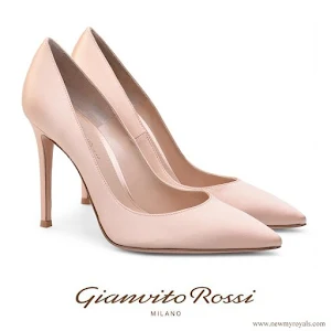 Crown Princess Mary Gianvito Rossi Rose pink pointed toe pumps