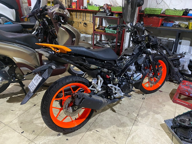 Sơn mâm xe máy Honda Winner mâm màu cam dạ quang cực đẹp