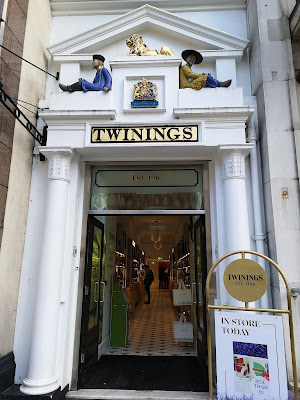 Entrance to Twinings on Strand (2021)