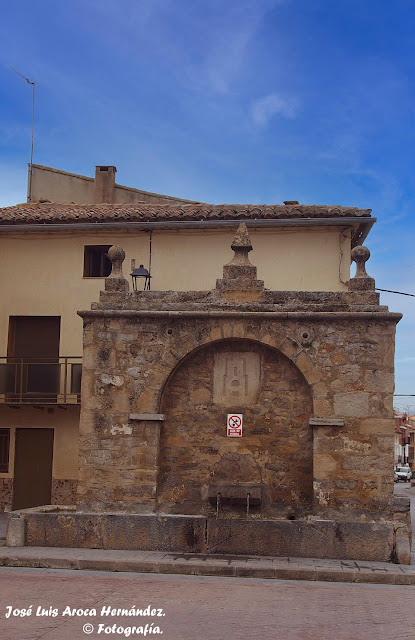 Fuente del Járiz. Plaza del Járiz.