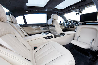 BMW M760i xDrive (2022) Interior