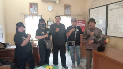 YAYASAN PREMAN BAGIKAN NASIBOX BERSAMA KEPALA UPTD PASAR CI CURUG 