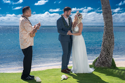 Hawaiian Wedding Officiant