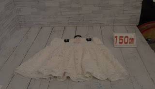 中古品　子供服　１５０ｃｍ　ホワイトレース　スカート　２２０円